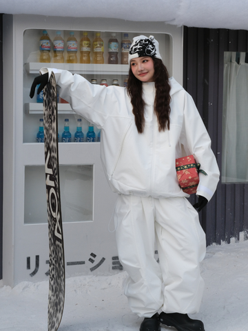 Hellystudio All-white 3L Snow Jacket - Unisex