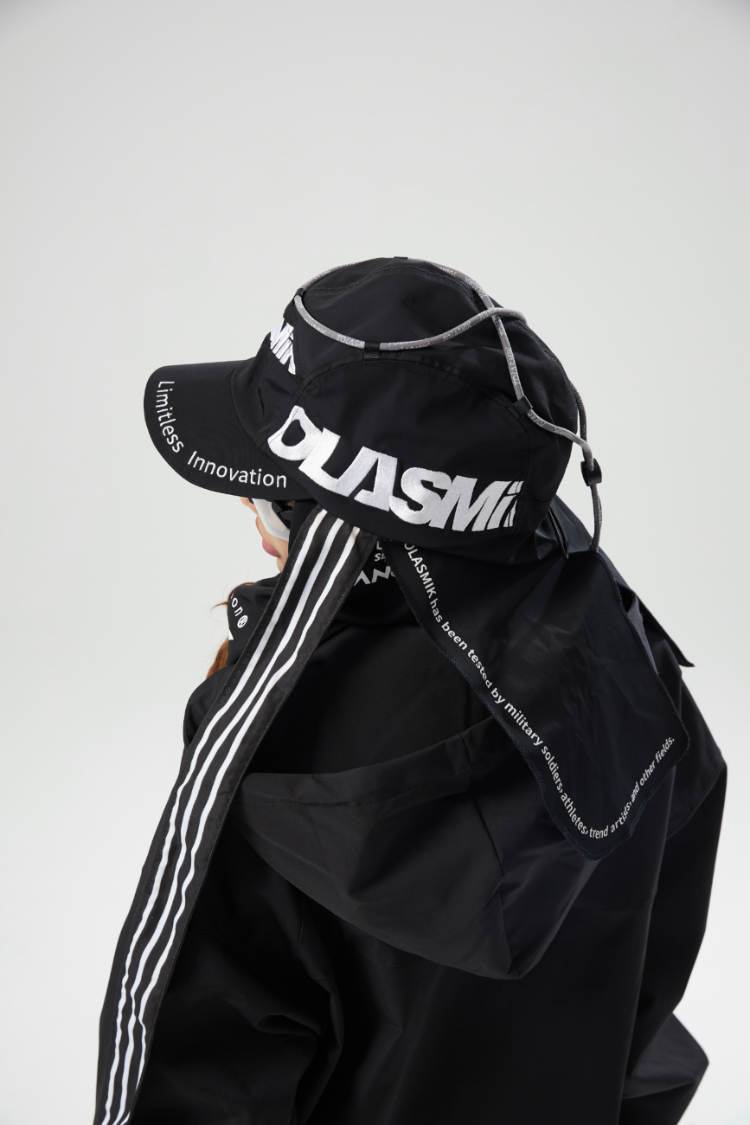 Tolasmik Long Liners Helmet Hat - RAKU-Snowsports